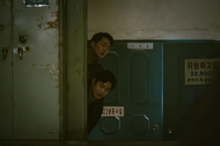 D.P. －脱走兵追跡官－：ソンソックとキム・ソンギュン