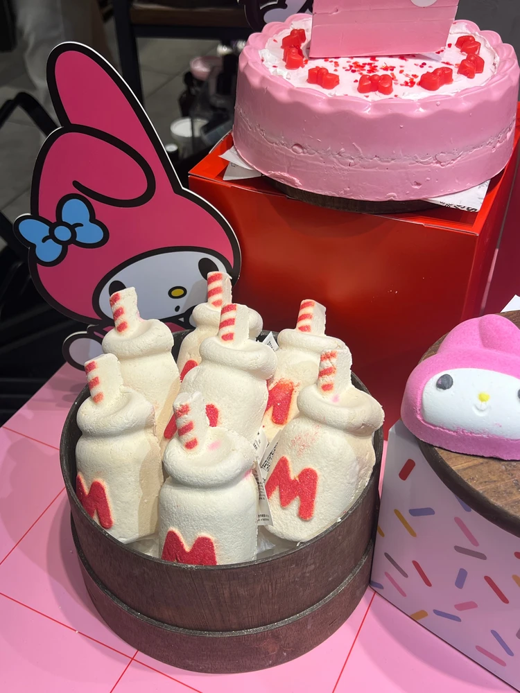 ラッシュ ハローキティ コラボ