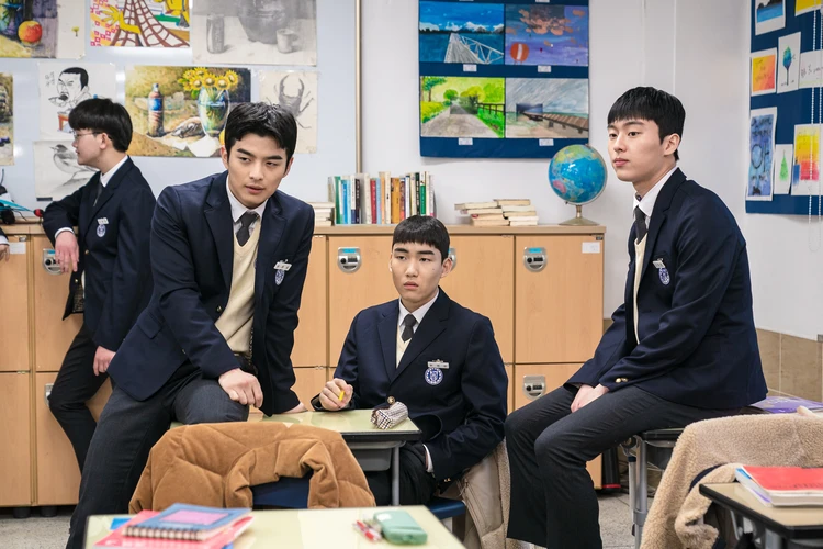 ラケット少年団 ユンダム、ヘガン、ウチャンの3人が教室集合中