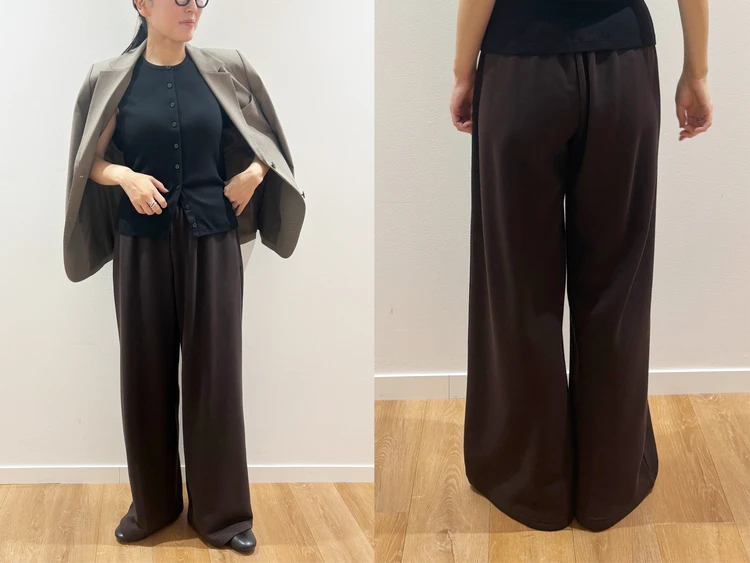 【UNIQLO（ユニクロ）】新色の「スウェットワイドパンツ」をライターが試着レビュー！ラクなのにキレイ見えするダークブラウン #BAILA読む試着室