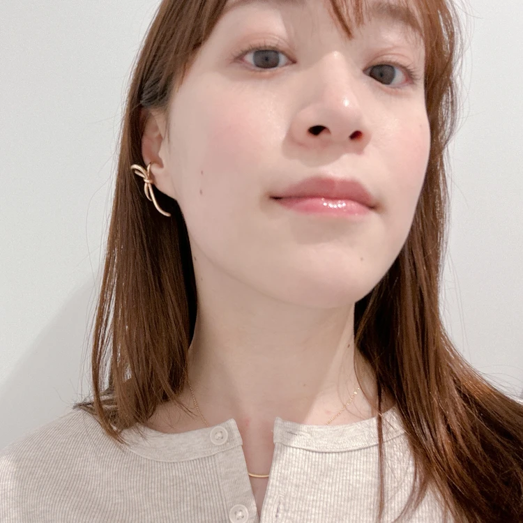 【私のおすすめUVコスメ】色と光をコントロール「スキンアクア トーンアップUVエッセンス」で内側から透明感を！_4_2