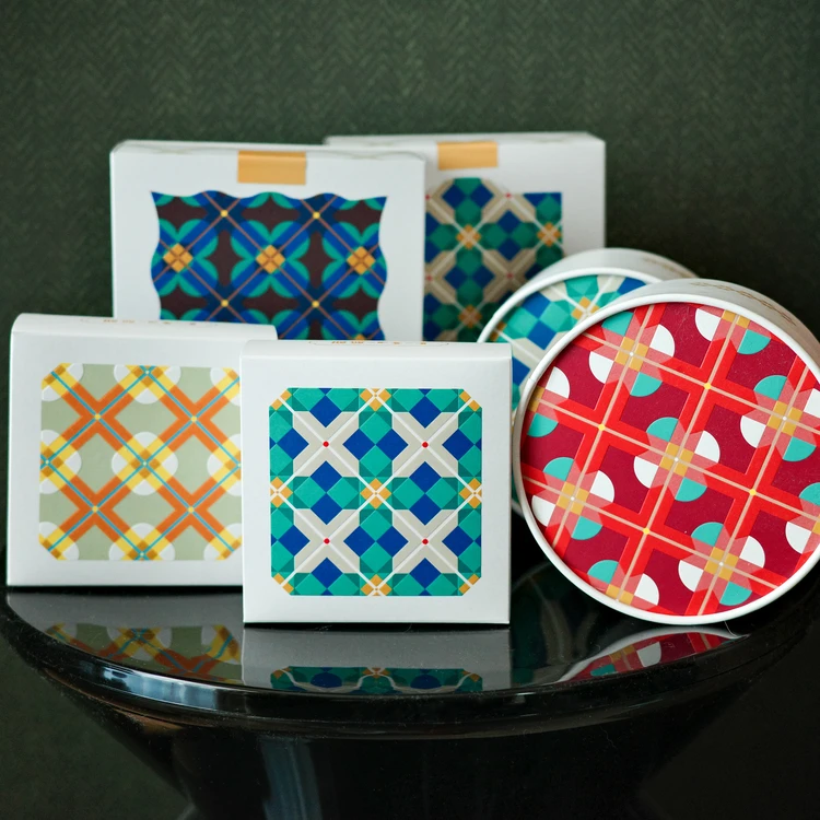 トーキョー煎餅のレトロ可愛いデザイン