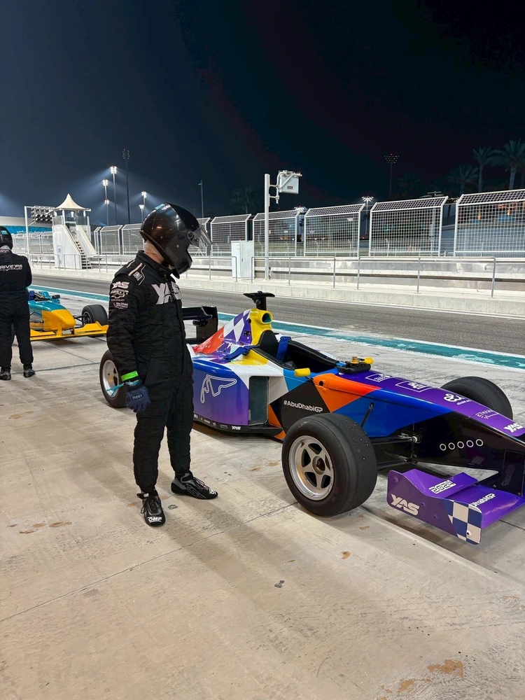 アブダビで夢のレーシング体験!Formula Yas 3000レポート_4