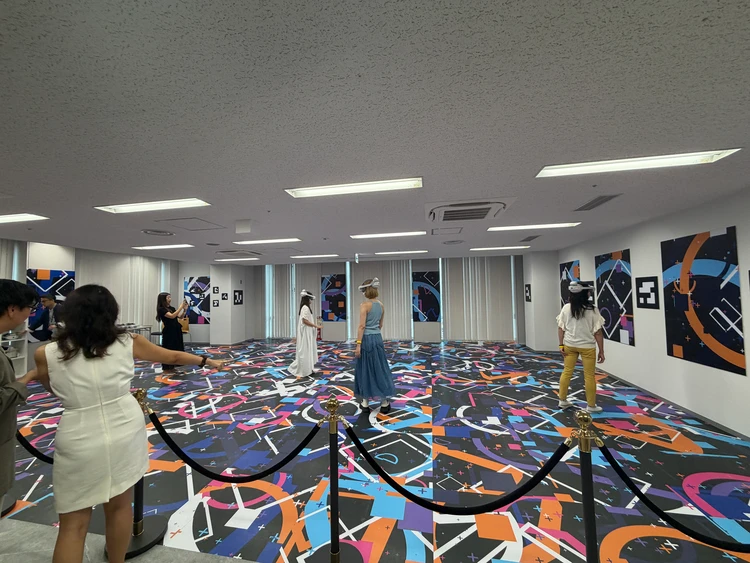 VRゴーグルを装着している様子