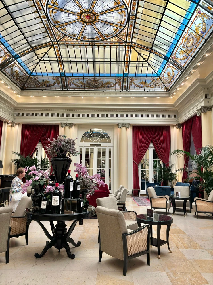 一生に一度は泊まってみたい!憧れの5つ星ホテル【Bellevue Palace】_3