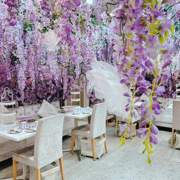 【表参道で楽しむアフタヌーンティー】約3000本の藤の花が降り注ぐ夢のような空間で…｜HAUTE COUTURE CAFE_1
