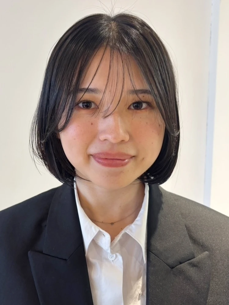 30代　髪型・ボブの正面