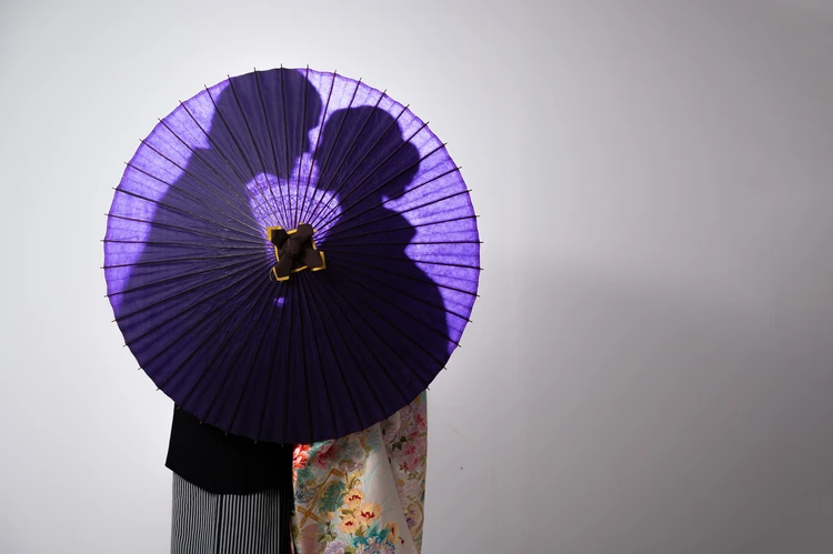 番傘　シルエット　華雅苑　華雅苑浅草橋本店　和装前撮り　和装前撮り小物