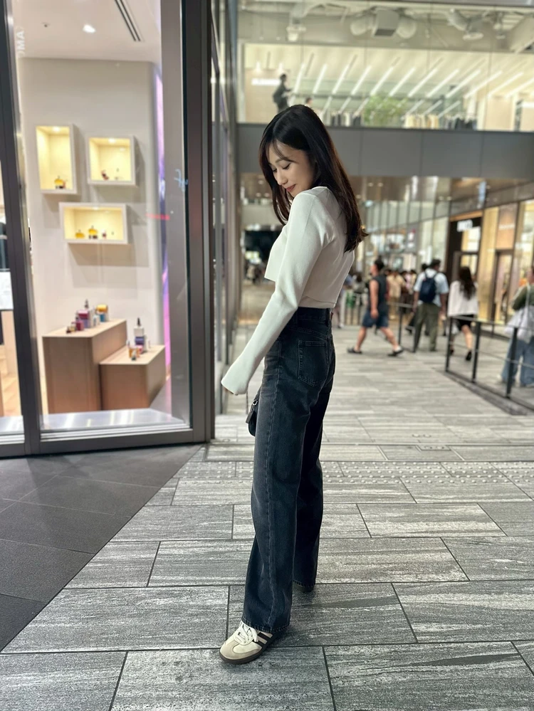 ユニクロ！スタイルアップ確実のワイドデニム！_2