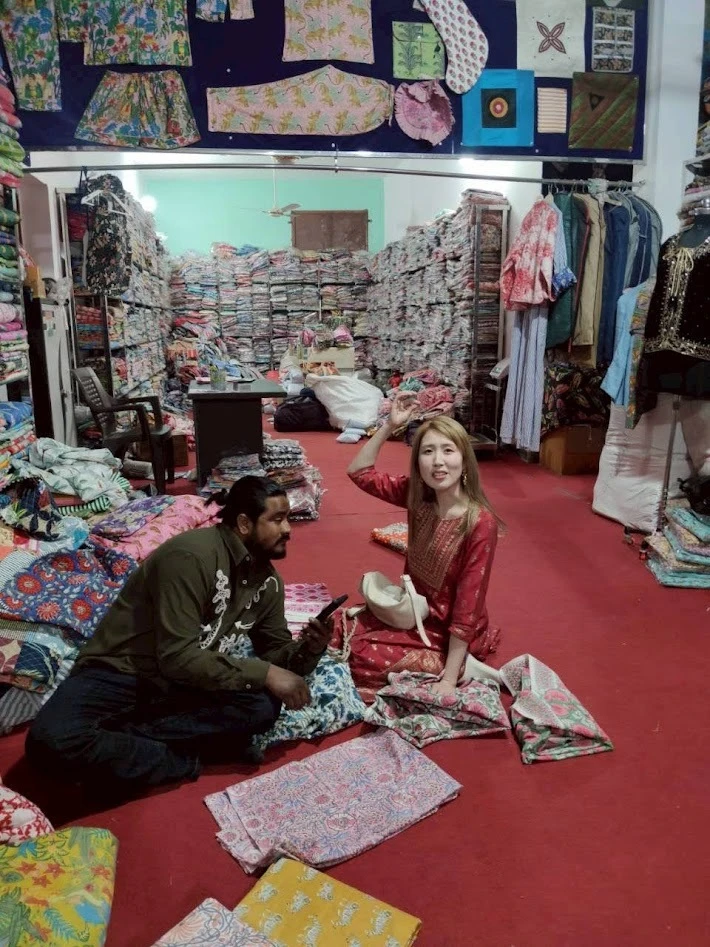 インド　ジャイプール　The Fabric Craft　ブロックプリント　布選び