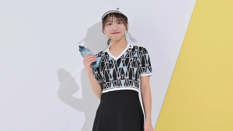 読者が着てみた!【30代のためのゴルフウエア】大人可愛いを追求するなら『アダバットストリーム』