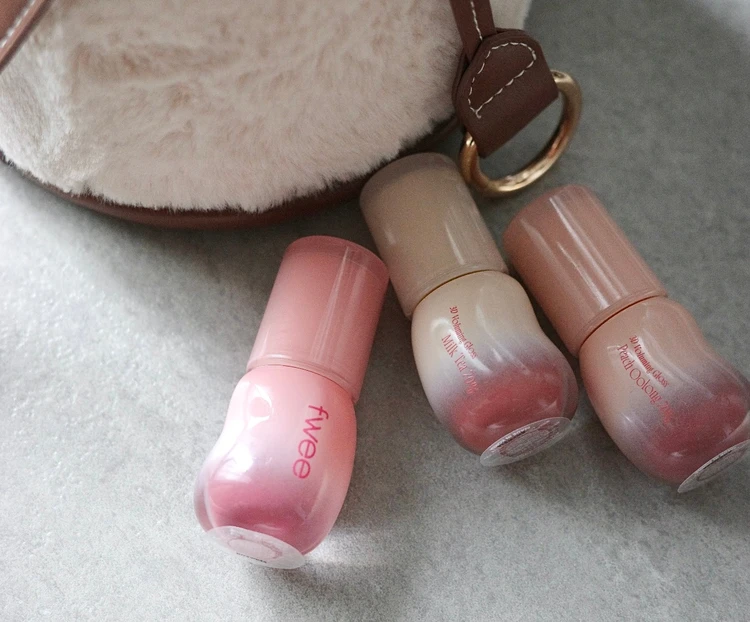 【徹底解説】日本限定色fwee(フィー)3Dボリューミンググロス_1