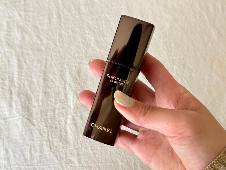CHANELのミスト美容液 サブリマージュ ラ ブリューム 外観