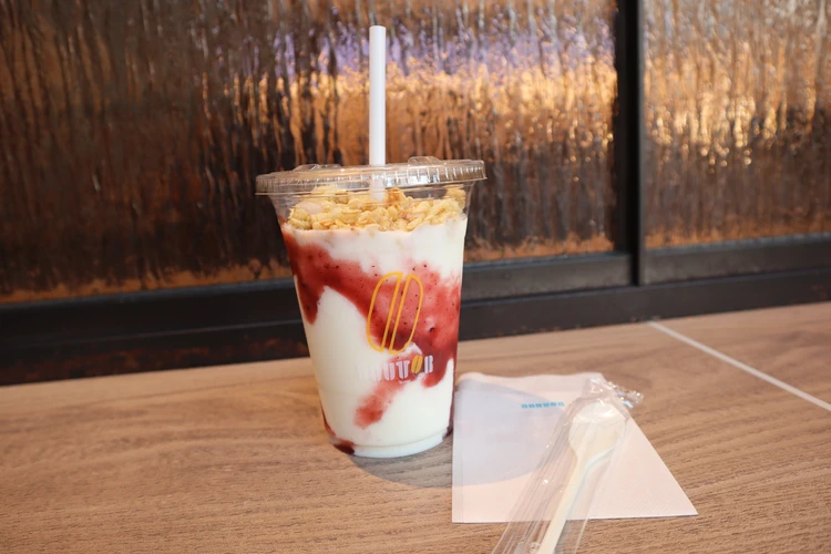 ドトール ヨーグルン グラノーラ アサイー 新作 毎年 大人気 フローズン ドリンク 期間限定 デザート