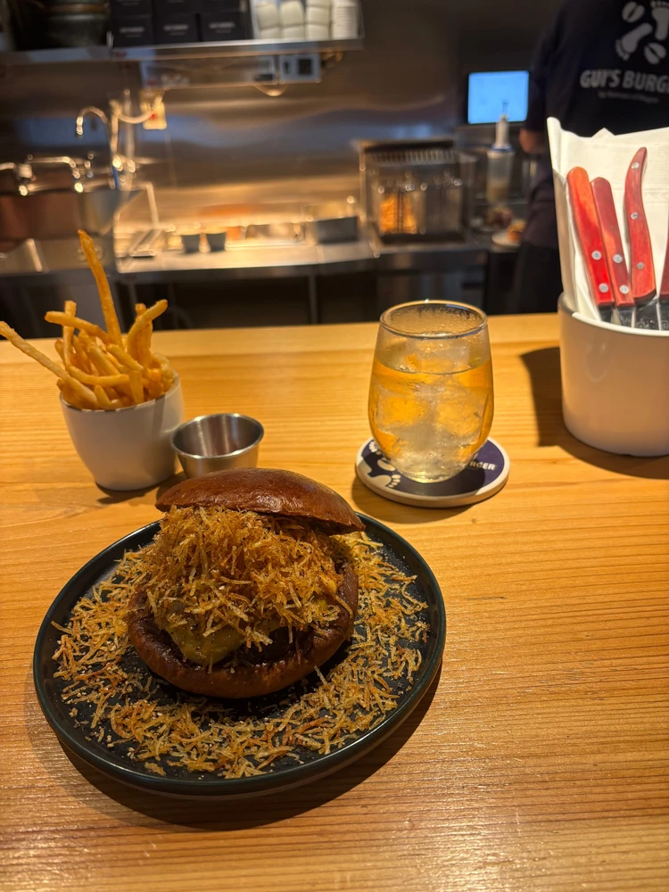 兵庫でハンバーガー巡り!味も雰囲気も満点な3店舗をご紹介_1