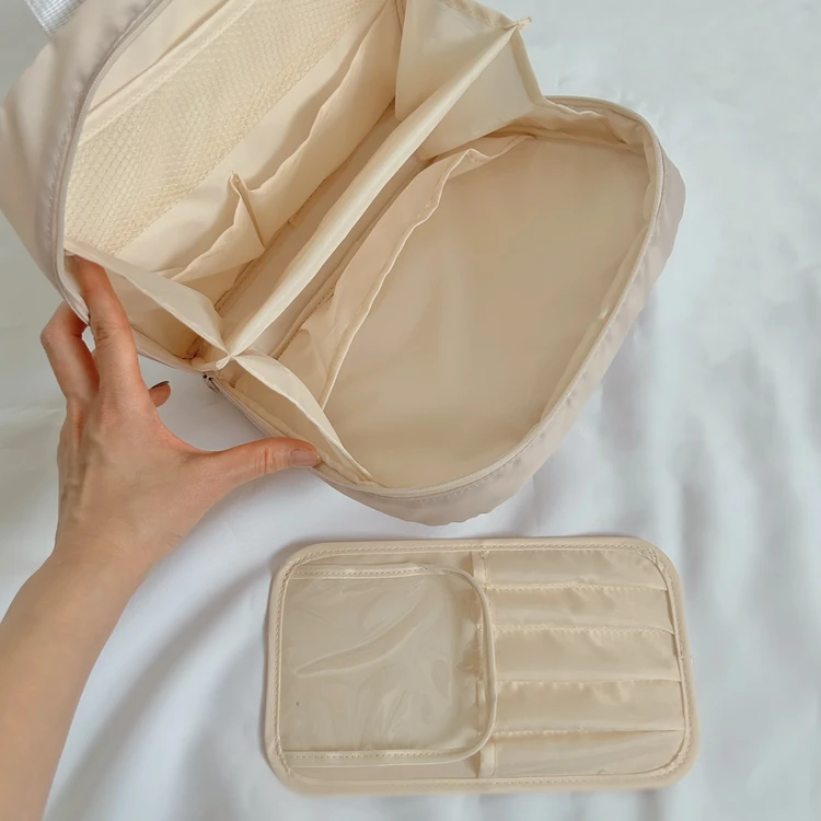 3COINS(スリーコインズ) 大容量スリムポーチ/and us 2611-AUS-23-000