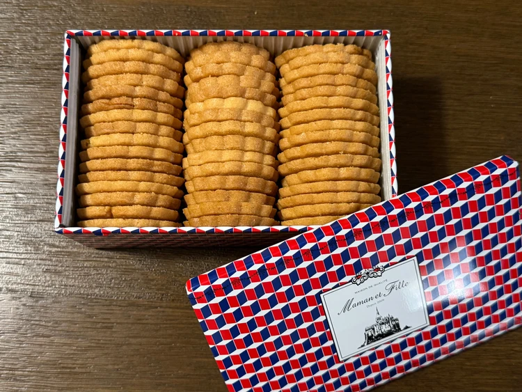 マモンエフィーユ　フレンチビスキュイ　クッキー缶　関西クッキー缶　関西スイーツ　神戸スイーツ