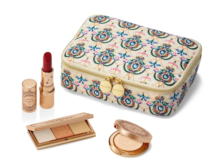 ポール & ジョー ボーテ 2025 クリスマスコレクション クリスマスコフレ ホリデー限定品 メイクアップコレクション セット001の写真