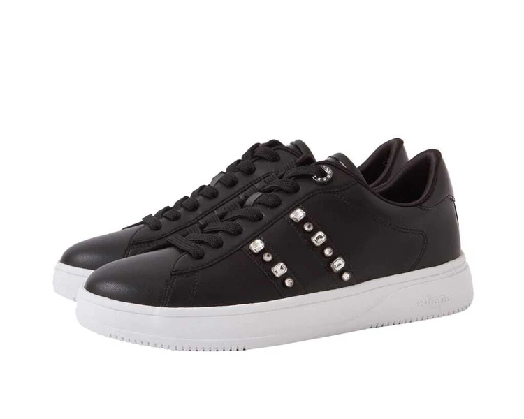 +diana(プラス ダイアナ) ビジュー付きスニーカー クロ