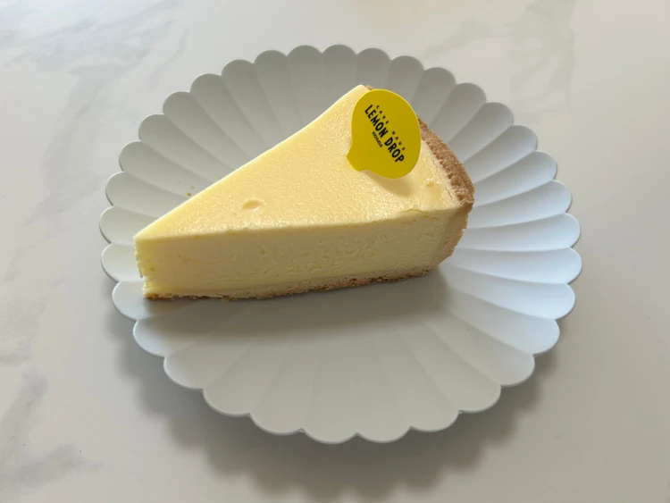 ここでしか食べられない味。サクサク生地と濃密クリームのレモンパイ | 東京・吉祥寺の老舗「LEMON DROP」_7