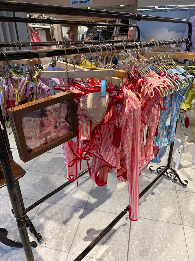 タイ発水着ブランド「APRILPOOLDAY」で洋服感覚の水着を_6