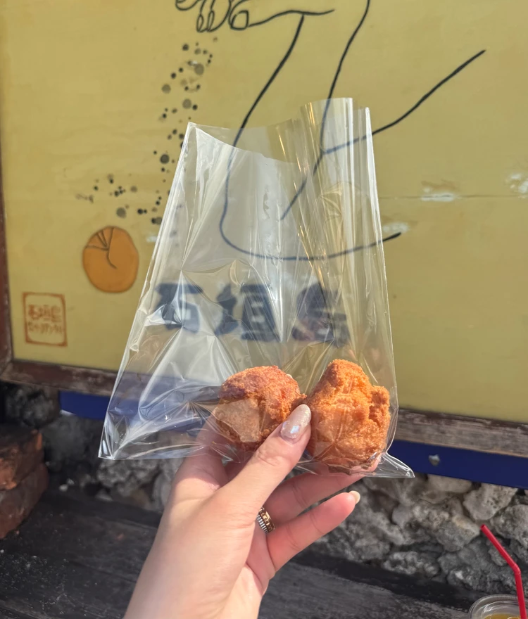 石垣島のトロピカルカフェ マスの塩サーターアンダギー
