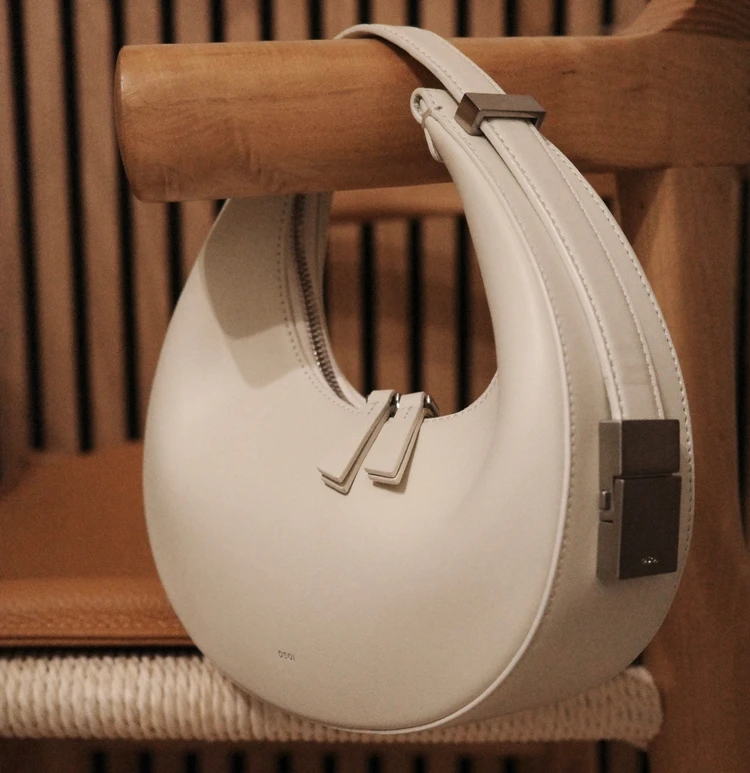 【OSOI】韓国ブランドの人気バッグ「TONI MINI」。ミニサイズなのにしっかり入る優秀バッグ!_1