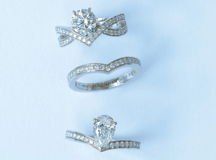 【ショーメのウエディングリング】ティアラをかたどったロマンチックなシェイプに魅せられて