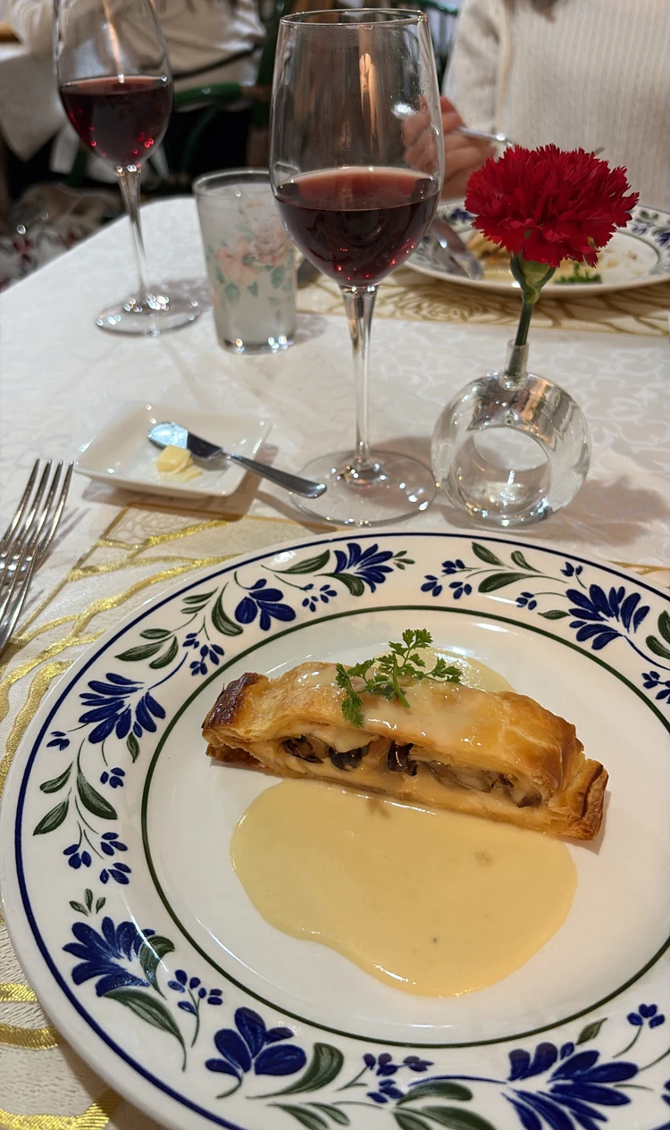 白金台 お花とアンティークに囲まれたディナー_2