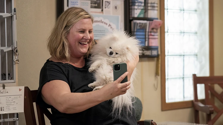 「サムバディ・サムウェア」全3シーズンU-NEXTで独占配信中