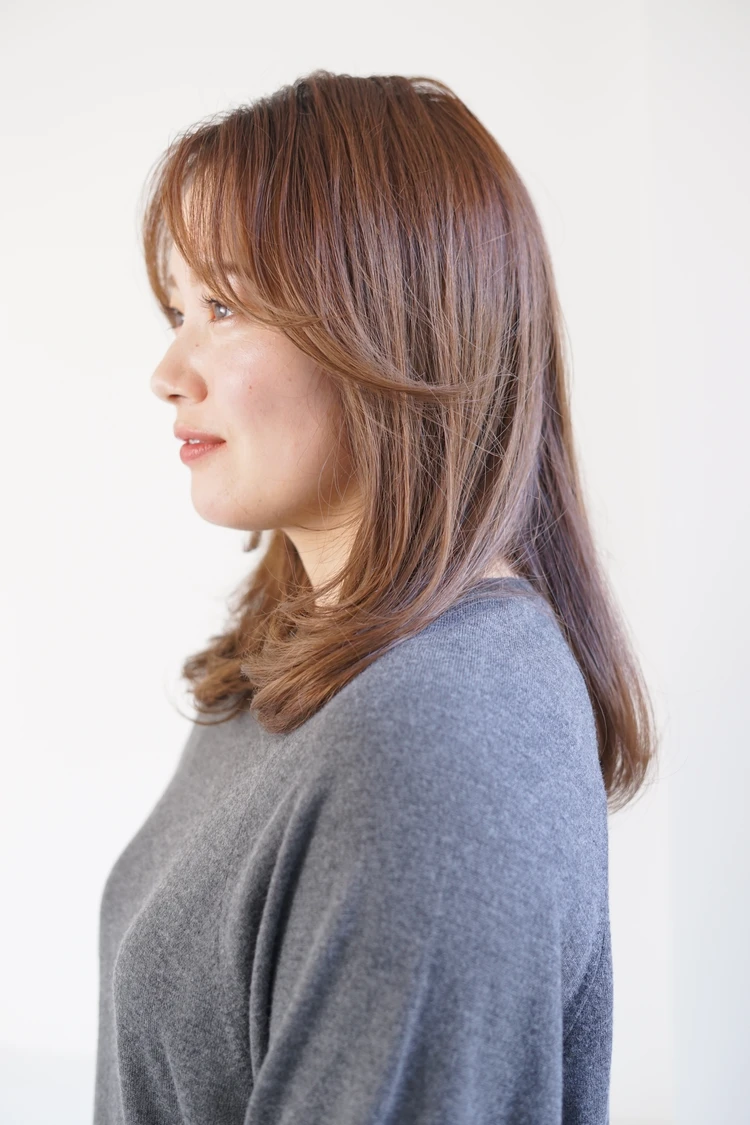 30代髪型・ミディアムのサイド