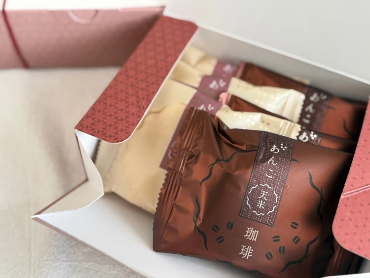 伊勢丹新宿店限定 あんこ天米 珈琲のパッケージ