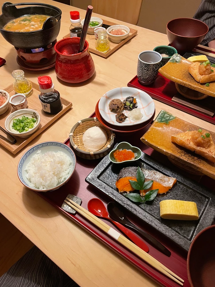 朝食