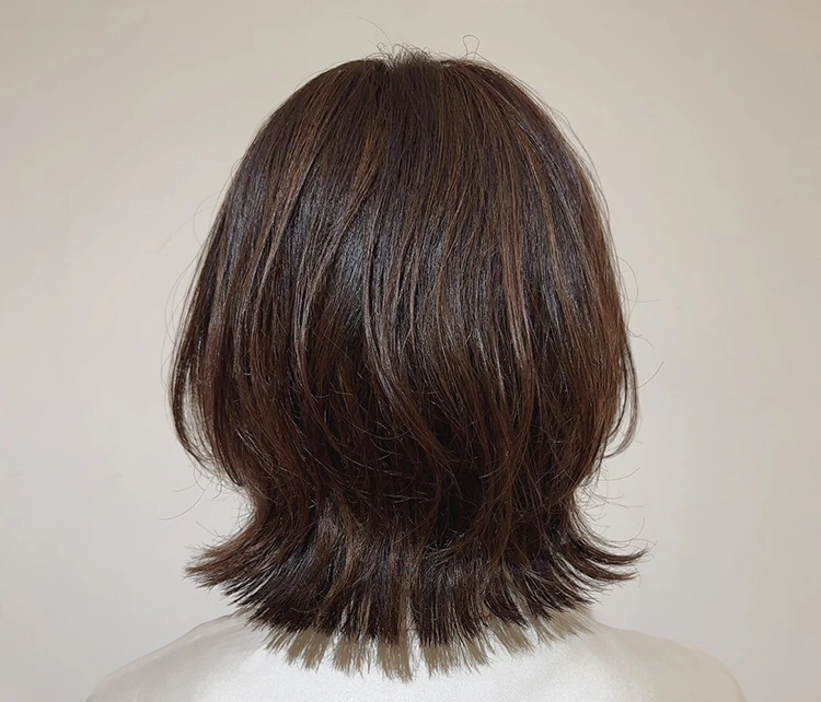 外ハネレイヤーボブ　バック