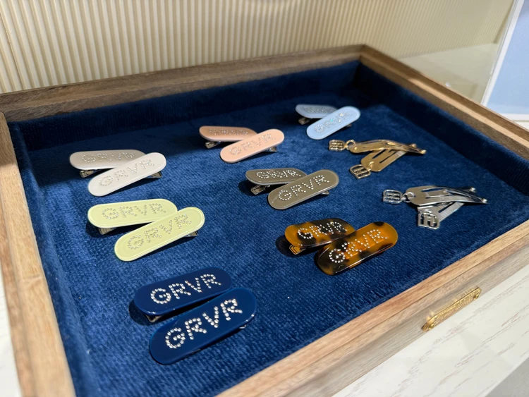 韓国ブランド　GRVRGROVE（グローブ）　ヘアアクセサリー