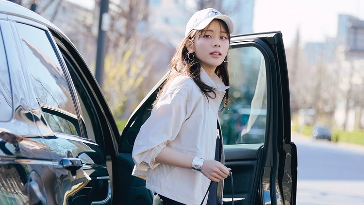 【テック服コーデ】高機能アイテムの力を借りてとびきりアクティブな休日を満喫【BAILA今日のコーデ】