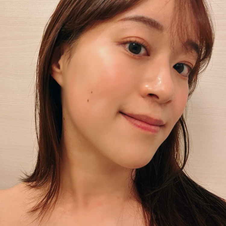 【私のおすすめUVコスメ】色と光をコントロール「スキンアクア トーンアップUVエッセンス」で内側から透明感を！_3_1