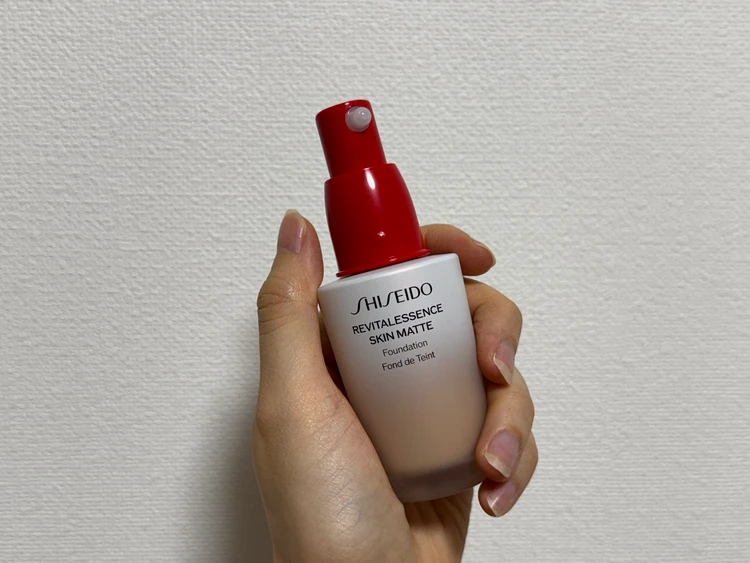 美容液ファンデーション SHISEIDO メーキャップ「エッセンス スキンスムース ファンデーション」30ml 7,590円(税込)