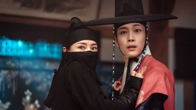 夜に咲く花:イ・ハ二とイ・ジョンウォン