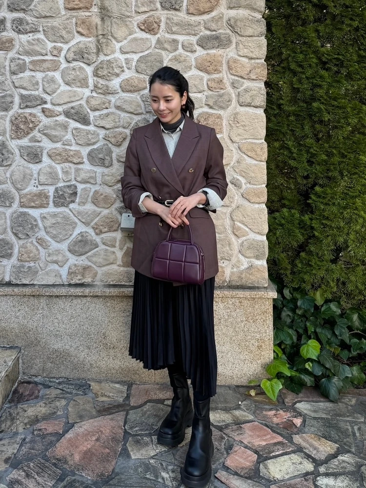 サイドゴアブーツでカジュアルコーデ