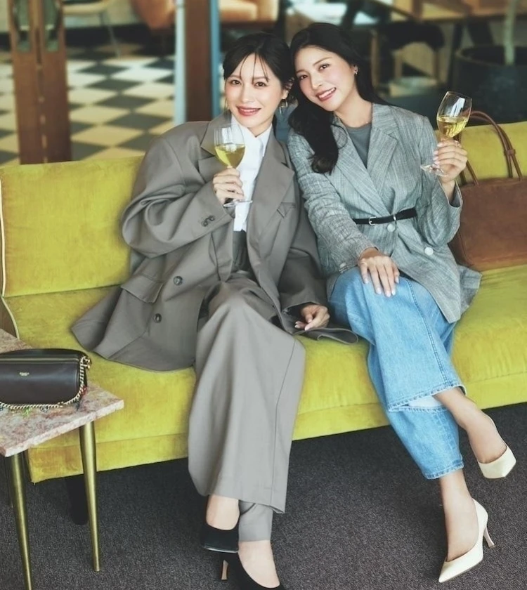 この春、ジャケットどう着る？ かじまり×いつな、おしゃれなふたりのトークをお届け