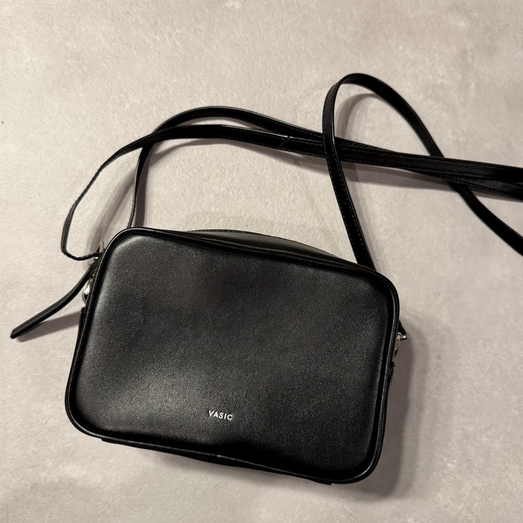 【愛用10万円以下のバッグ】VASIC for GREEN LABEL RELAXINGショルダーバッグを私が長年愛してやまない理由#ファッション部_2