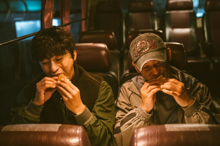 D.P. －脱走兵追跡官－：ク・ギョファンとチョン・へイン