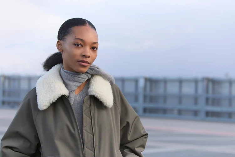 ユニクロ : シー 2025年秋冬コレクション アウターコーデ