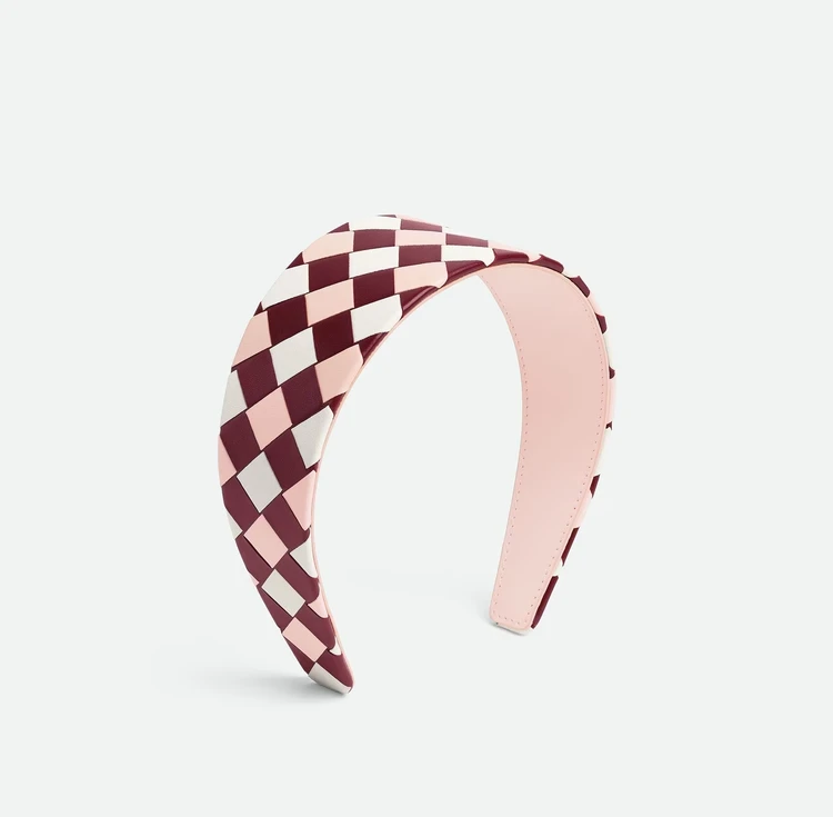 BOTTEGA VENETA（ボッテガ・ヴェネタ）】イントレチャートの