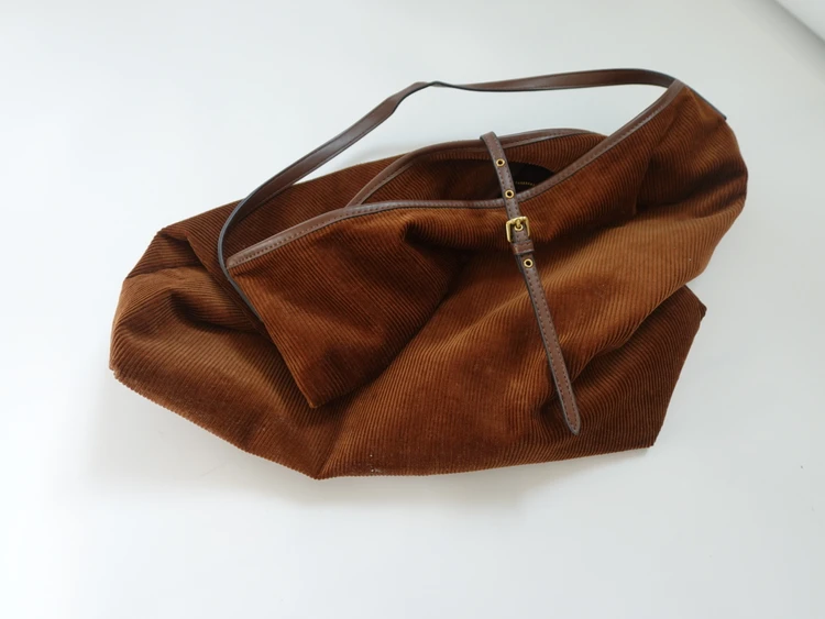 ZARA コーデュロイ調トートバッグ