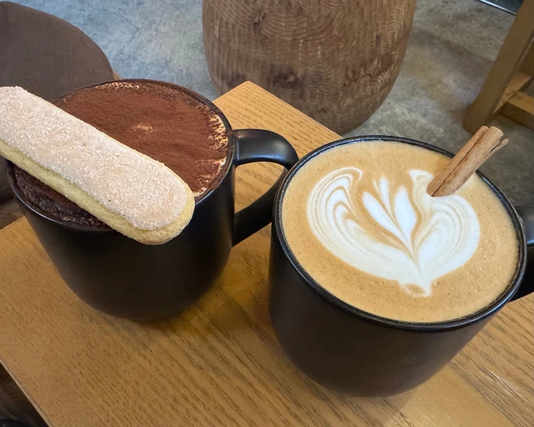 【スタバ】出会えたら絶対オーダーして！数店舗限定のホリデーシーズンご褒美メニュー🤎_2