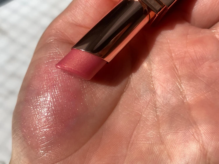 リップの色味の写真