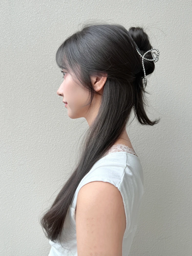 30代　髪型・ロングのサイド