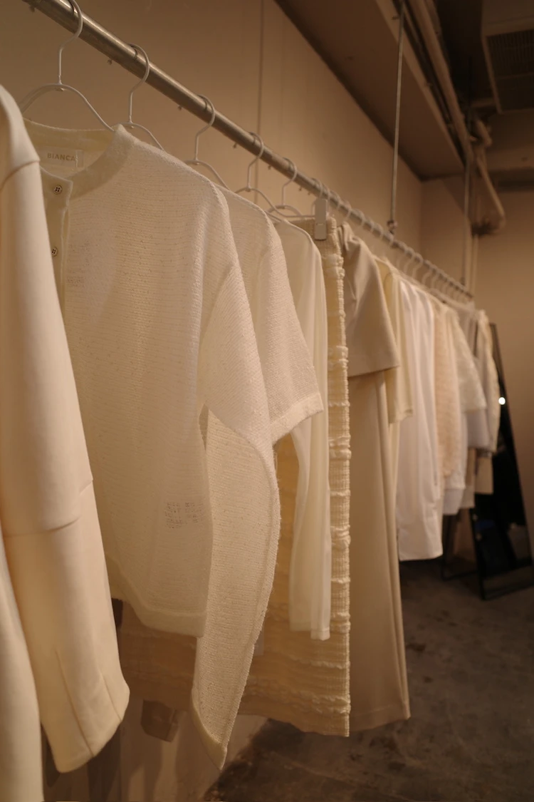 働く私のカジュアル服【BIANCA】2025AW展示会レポ_3